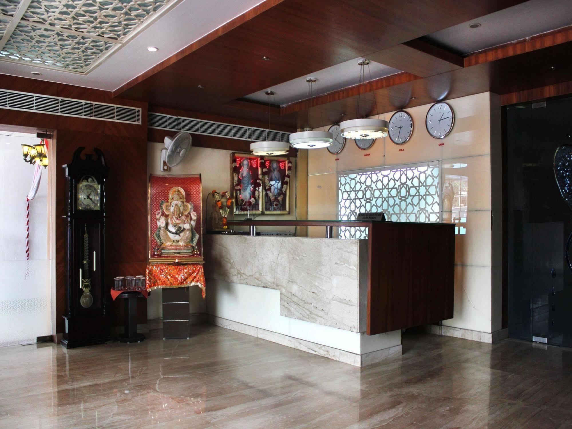Hotel Rajmandir Faridabad Exterior foto
